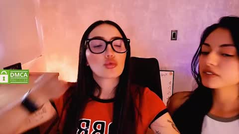 Natalia  Valeria online show from 01/22/25, 05:06