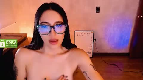 Natalia  Valeria online show from 02/11/25, 11:01