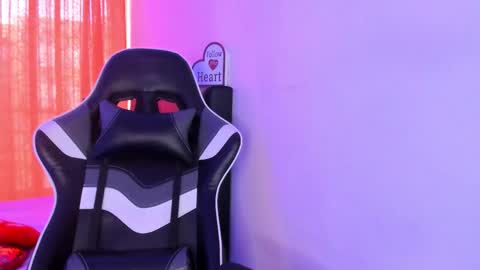 Snapshot of naty__mature_ chatting on 09/14/25, 12:15 Nataly online show from 09/14/25, 12:15