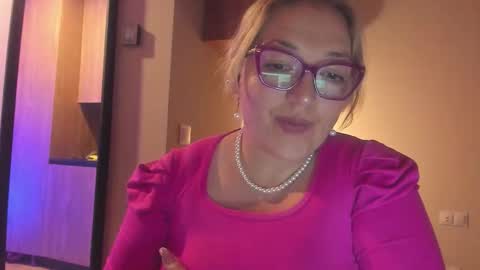 Snapshot of naty__mature_ chatting on 09/23/25, 02:03 Nataly online show from 09/23/25, 02:03