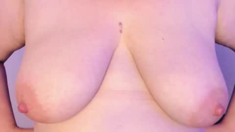 Snapshot of naty__mature_ chatting on 10/08/25, 10:07 Nataly online show from 10/08/25, 10:07