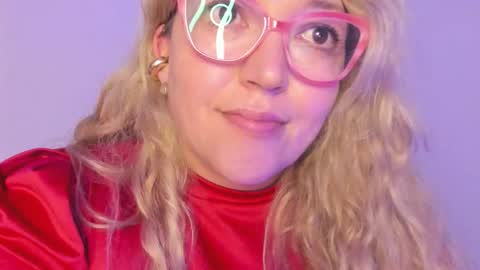 Snapshot of naty__mature_ chatting on 10/31/25, 11:50 Nataly online show from 10/31/25, 11:50