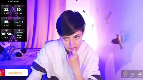 Snapshot of naty_lux19 chatting on 10/19/25, 08:37 Fernanda online show from 10/19/25, 08:37