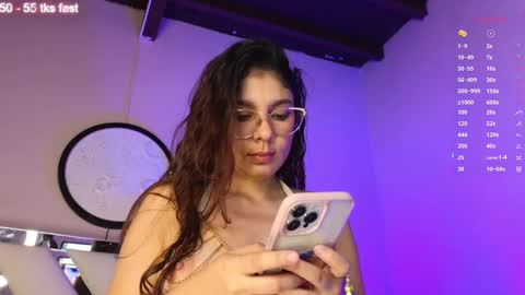 Naty Saenz online show from 01/18/25, 09:24