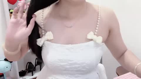 Snapshot of natycutiegirl chatting on 04/25/26, 02:25 Kiki online show from 04/25/26, 02:25