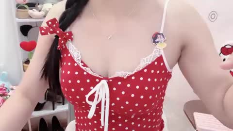 Kiki online show from 07/18/26, 02:27