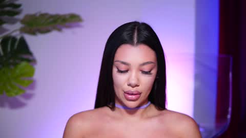 Naty online show from 12/21/24, 10:40