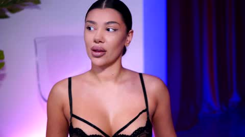 Naty online show from 01/02/25, 07:18