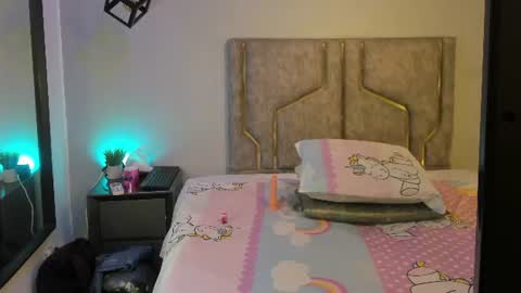 Snapshot of natyrussel chatting on 06/09/26, 11:33 natyrussel online show from 06/09/26, 11:33