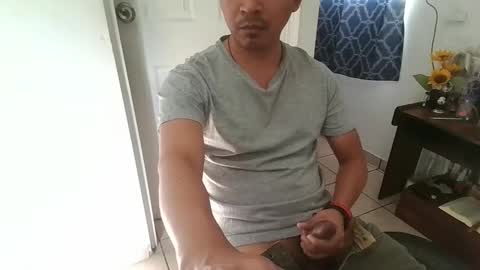 Snapshot of natzu89 chatting on 02/14/25, 02:23 Natzu89 online show from 02/14/25, 02:23