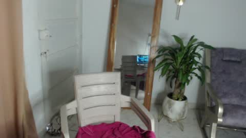 Stella Mcqueen online show from 05/16/26, 09:24