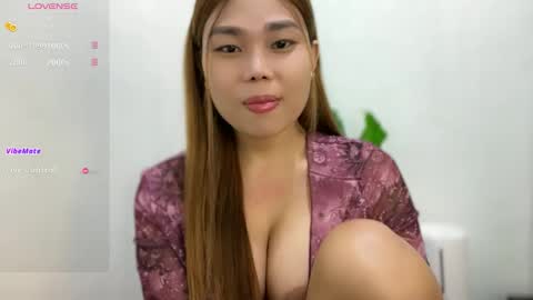 Snapshot of natzumiee_ chatting on 02/12/26, 05:52 Shuvee Keiko Half Japanese Half Pinay online show from 02/12/26, 05:52