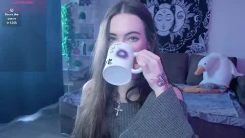 Nikki online show from 09/11/25, 04:23