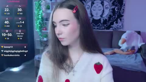 Nikki online show from 09/16/25, 05:41