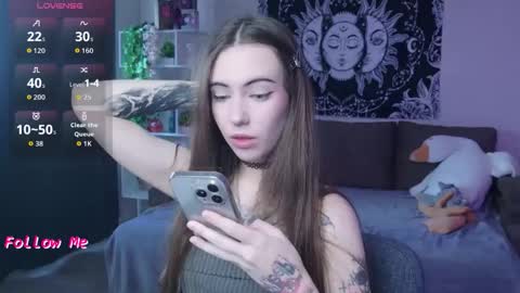 Nikki online show from 10/14/25, 04:35