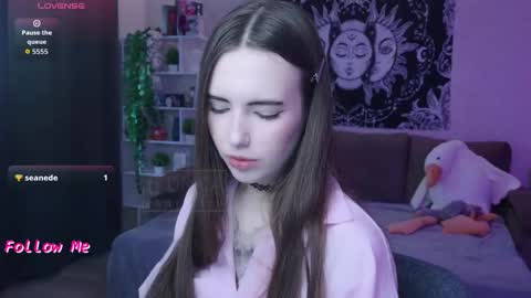 Nikki online show from 10/30/25, 04:03