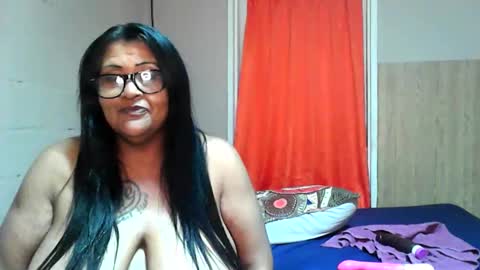 Snapshot of naughtinatz chatting on 10/18/25, 08:53 Naughtinatz online show from 10/18/25, 08:53