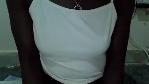 naughttrish22 online show from 09/11/25, 01:00