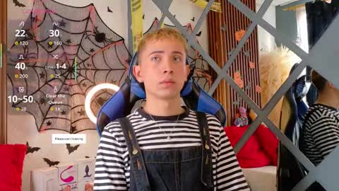 Christopher  Chris online show from 10/16/25, 01:01