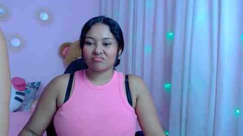 Snapshot of naughty_ariel chatting on 02/20/25, 07:19 Zoe online show from 02/20/25, 07:19