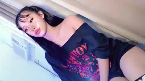 Snapshot of naughty_cutiepie chatting on 03/12/26, 07:14 itsyourgirl kiara online show from 03/12/26, 07:14