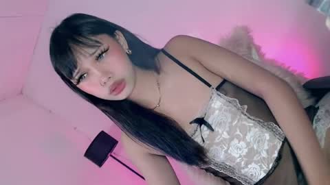 Snapshot of naughty_cutiepie chatting on 06/14/26, 01:13 itsyourgirl kiara online show from 06/14/26, 01:13