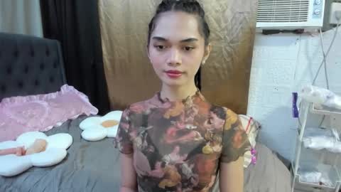 Snapshot of naughty_emmats chatting on 10/09/25, 09:35 emma online show from 10/09/25, 09:35