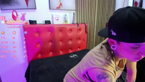 sam online show from 12/04/25, 03:16