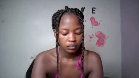 Snapshot of naughty_keesha1 chatting on 10/20/25, 12:05 naughty_keesha1 online show from 10/20/25, 12:05