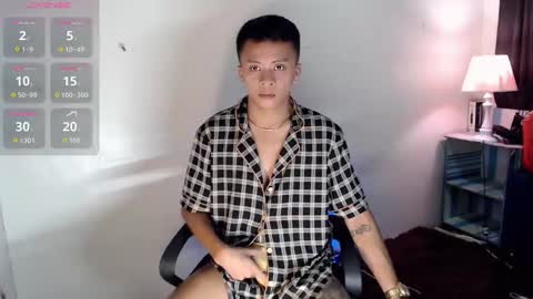 Snapshot of naughty_kirk chatting on 03/16/26, 06:01 Kirk online show from 03/16/26, 06:01