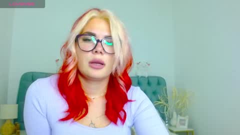 Snapshot of naughty_kittyy1 chatting on 10/04/25, 07:34 Maria  online show from 10/04/25, 07:34