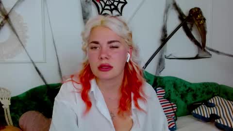 Maria  online show from 10/29/25, 10:33