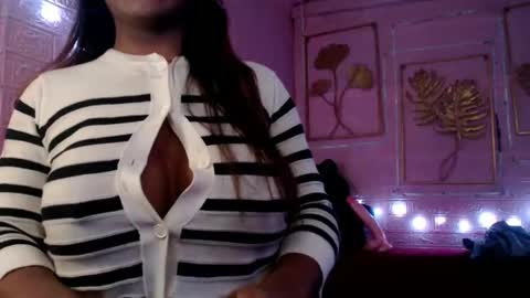 naughty_lorien143 online show from 05/02/26, 12:54