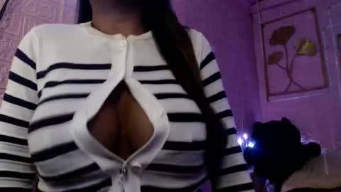 naughty_lorien143 online show from 05/10/26, 01:05