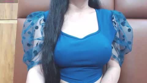 riya online show from 12/22/25, 05:43
