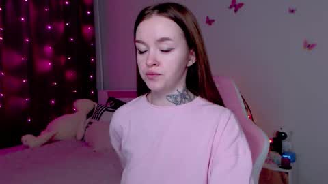 Snapshot of naughty_mablee chatting on 11/28/25, 12:46 Mable online show from 11/28/25, 12:46