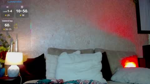 Milena  online show from 06/12/26, 07:57
