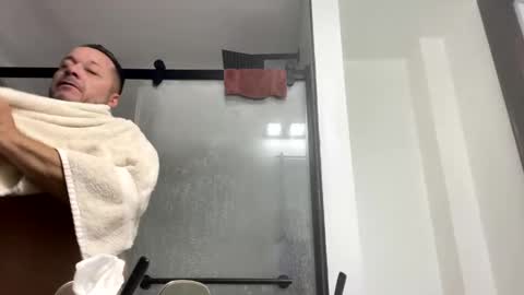 Snapshot of naughtybone chatting on 09/28/25, 06:19 naughtybone online show from 09/28/25, 06:19