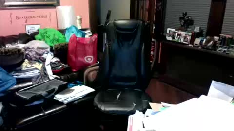 Snapshot of naughtybone chatting on 10/14/25, 01:28 naughtybone online show from 10/14/25, 01:28