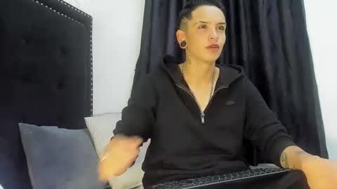 naughtyboy_rs online show from 09/09/25, 04:01