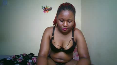 Snapshot of naughtybrownny chatting on 05/18/26, 08:25 MUMU online show from 05/18/26, 08:25