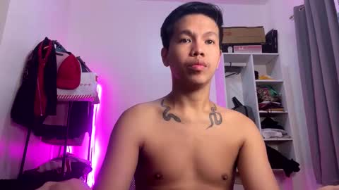 Snapshot of naughtybutsexy69 chatting on 10/07/25, 08:00 Arch online show from 10/07/25, 08:00