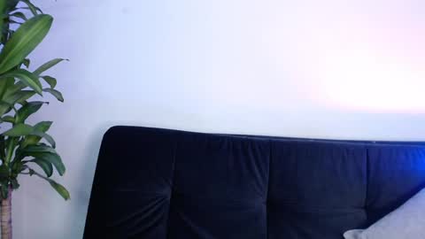 Snapshot of naughtycurvybbx chatting on 01/29/25, 04:15 LANAindependent model online show from 01/29/25, 04:15