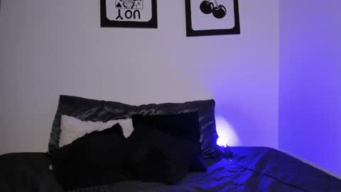 Snapshot of naughtycurvybbx chatting on 09/30/25, 08:41 LANAindependent model online show from 09/30/25, 08:41