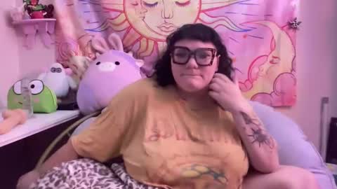 Snapshot of naughtygirl637100 chatting on 12/02/25, 11:56 Naughty Girl online show from 12/02/25, 11:56