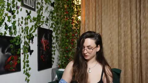 Snapshot of naughtyhomemade17 chatting on 10/10/25, 06:51 Mya Alexya online show from 10/10/25, 06:51