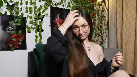 Snapshot of naughtyhomemade17 chatting on 11/05/25, 06:02 Mya Alexya online show from 11/05/25, 06:02