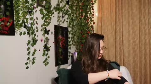 Snapshot of naughtyhomemade17 chatting on 12/01/25, 05:40 Mya Alexya online show from 12/01/25, 05:40