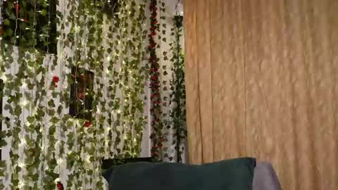 Snapshot of naughtyhomemade17 chatting on 06/17/26, 11:23 Mya Alexya online show from 06/17/26, 11:23