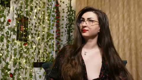 Snapshot of naughtyhomemade17 chatting on 06/20/26, 08:50 Mya Alexya online show from 06/20/26, 08:50